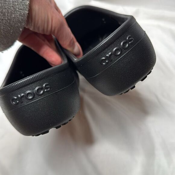 CROCS Black Tully Slip-On Clogs. Size 8. - Picture 5 of 7